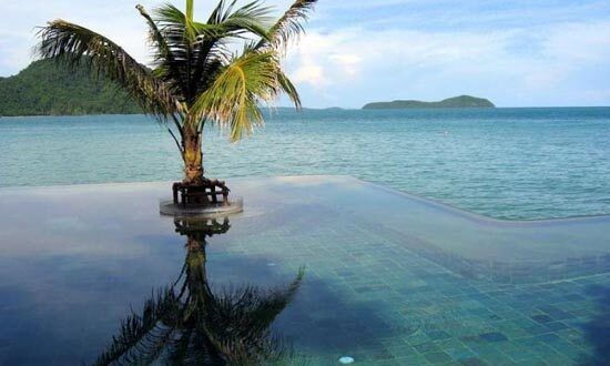 the most beautiful infinity pools 13