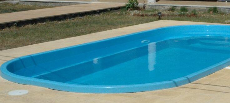 Polyester swimming pools