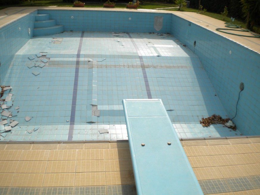 Swimming pool renovation and insulation