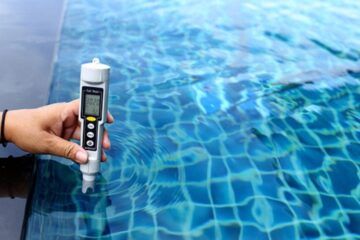 Perchlorination of swimming pool water